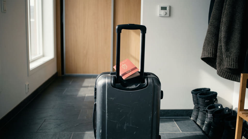 Dekker reiseforsikringen turen når UD utsteder reiseråd? Les om 72-timersregelen, bestillingstidspunkt og hvordan du får pengene tilbake her.