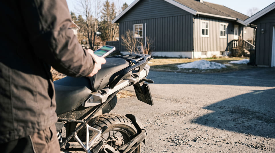 Skal du påregistrere MC eller bobil? Husk forsikring først for å unngå dagsgebyrer. Se sjekklisten og hvordan du enkelt sparer penger på forsikringen her.