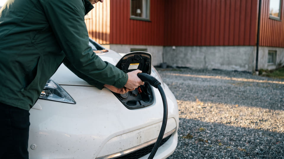 Skal du forsikre din Nissan LEAF så er det viktig å sjekke disse punktene først. Forsikring på en Nissan LEAF varierer enormt!