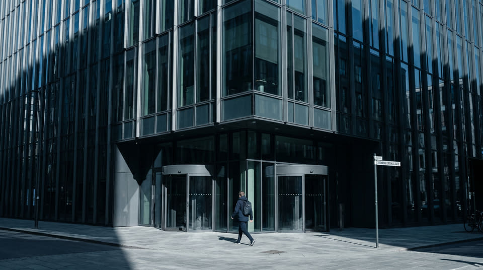 Se hvilke banker som har de mest fornøyde kundene i 2026. Lær hvorfor det ofte kun koster 200 kr å bytte bank og hvordan du sparer penger på boliglånet.