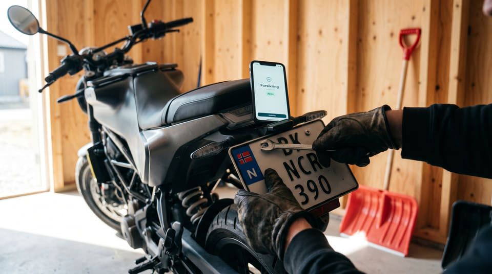 Mange avregistrerer motorsykkelen om vinteren for å spare penger. Husk å sjekke om kaskoforsikringen din faktisk gjelder mens sykkelen står lagret i garasjen.