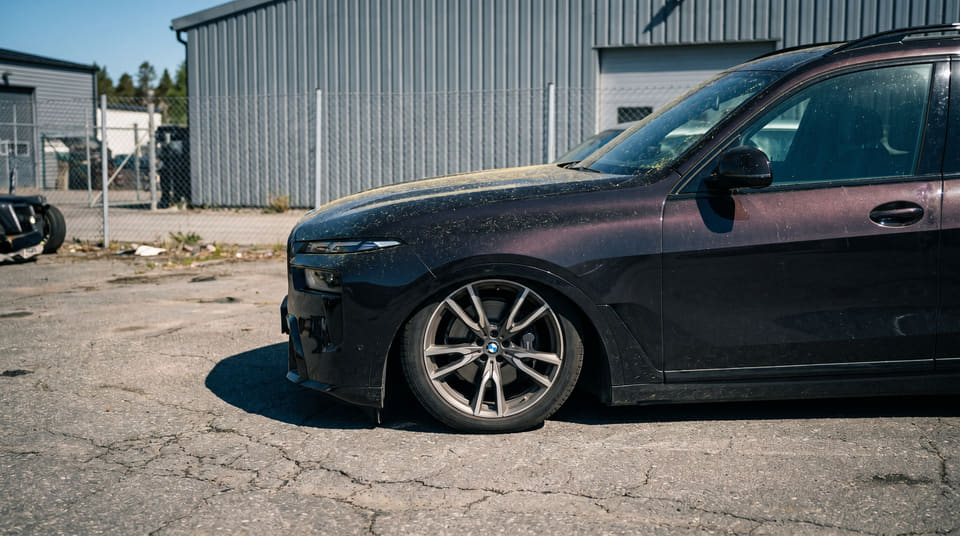 Sammenlign forsikringsselskaper og velg den beste bilforsikringen til din Hongqi E-HS9. Få tilbud på pris fra flere selskap på Bytt.no.