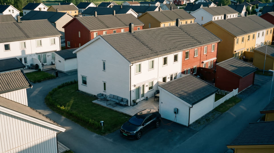 Se hva et rentehopp på 0,25 % koster deg etter skatt. Lær hvordan du bruker varslingsfristen på 8 uker til å finne en billigere bank og spare penger.