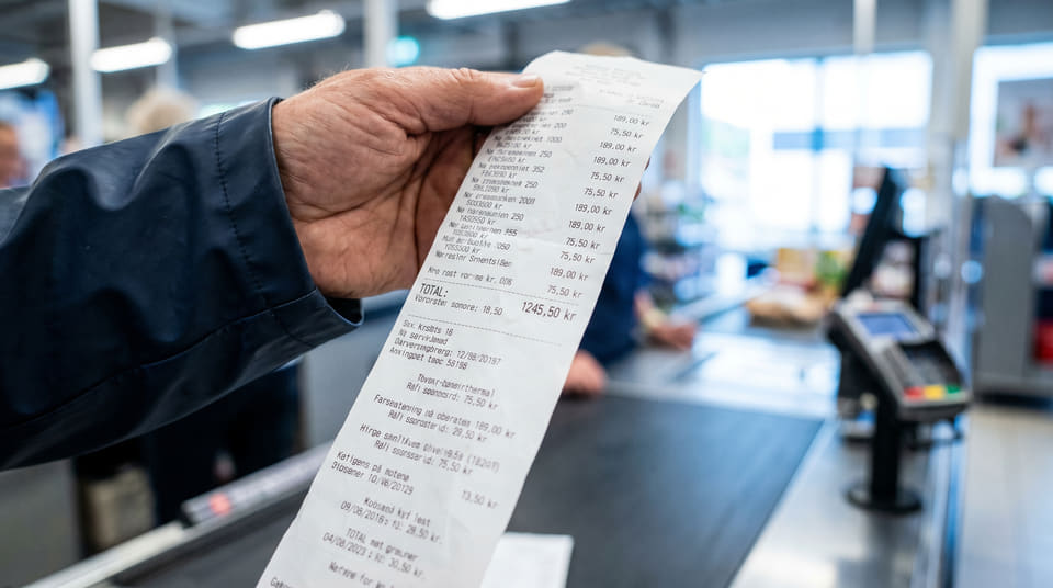 Med 3,1 % inflasjon og skatt taper du penger på 3,5 % rente. Se regnestykket og finn bankene som faktisk gir deg positiv avkastning i 2026.