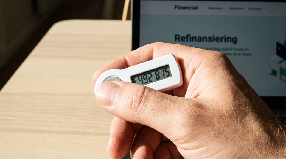 Betaler du for mye for lånet? Renten varierer fra 11 % til 50 %. Lær hvordan du refinansierer trygt og kutter kostnadene i tråd med utlånsforskriften.