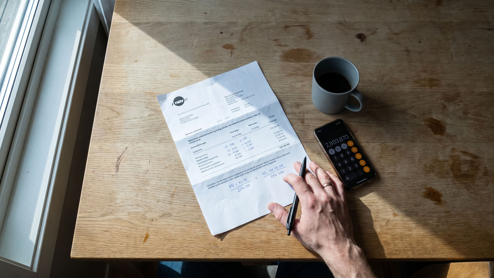 Visste du at NAV kun dekker 66 % av lønnen din? Les om inntektsgapet ved uførhet, hvordan 6G-regelen påvirker deg, og hvordan du sikrer økonomien din her.
