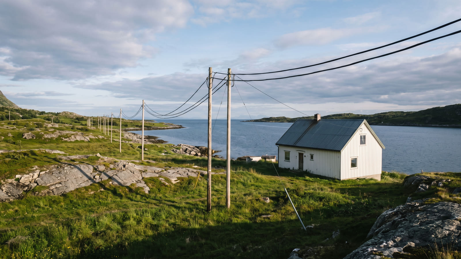 Vurderer du fastpris i Nord-Norge? Vi sammenligner priser mot spotmarkedet og strømstøtten. Se hvilken strømavtale som lønner seg for din lommebok her.
