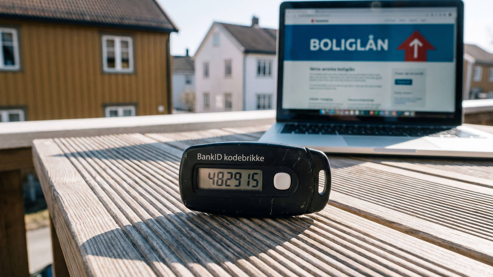Boliglånsrenten stiger, men du kan forhandle. Lær hvordan du unngår lojalitetsfellen, utnytter bankenes marginer og tar kontroll over egne rentekostnader.