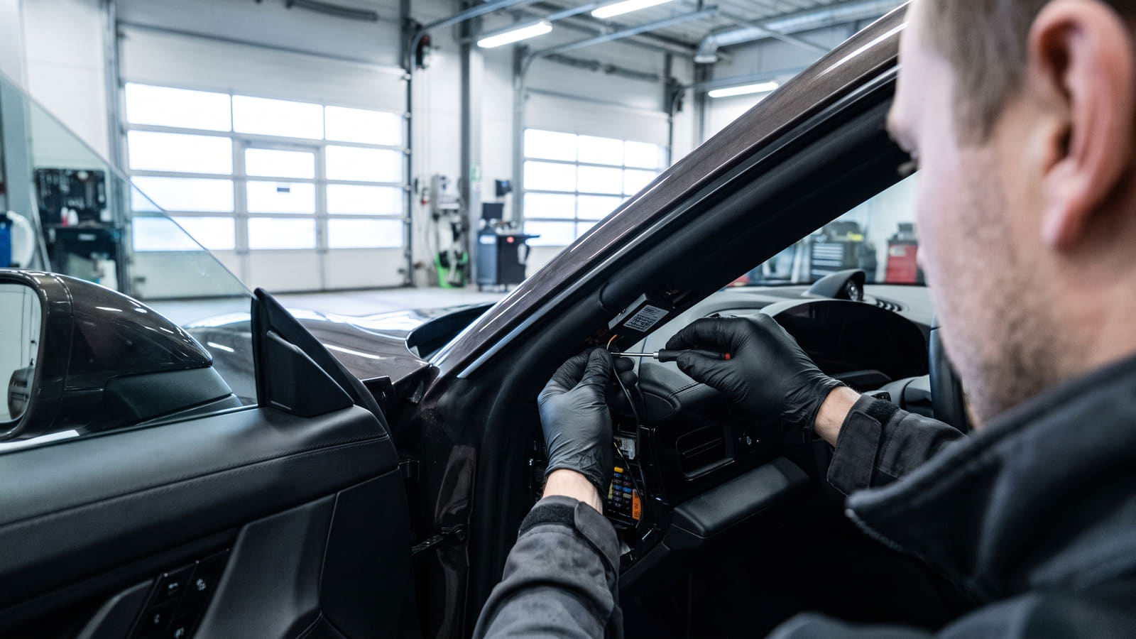 Få uforpliktende pristilbud på bilforsikring til Porsche Taycan fra flere forsikringsselskaper på Bytt.no, slik at du enkelt kan sammenligne prisen