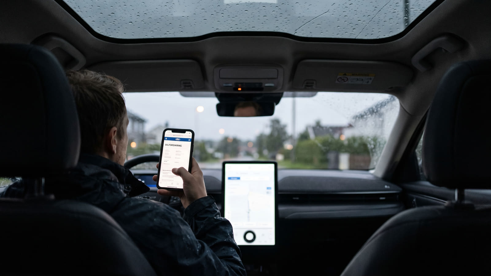Innhent gratis pristilbud på forsikring til Ford Mustang Mach-E fra flere forsikringsselskaper samtidig på Bytt.no