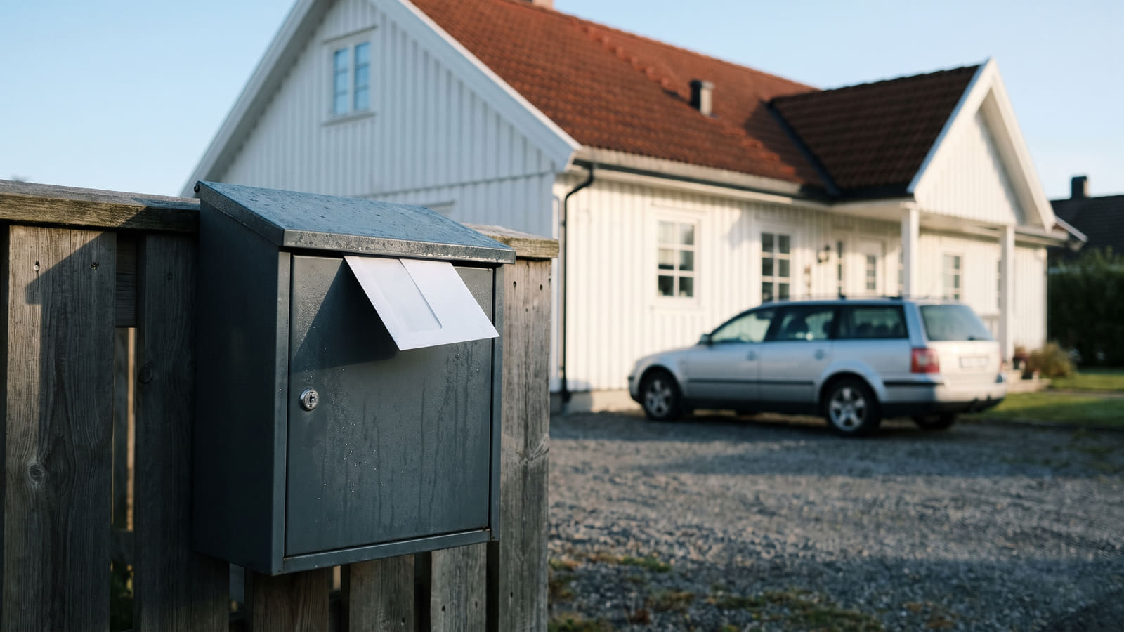 Når regningen for år to dumper ned i postkassen, er det avgjørende å sjekke om forsikringsrabatten faktisk gir en netto besparelse sammenlignet med det åpne markedet.