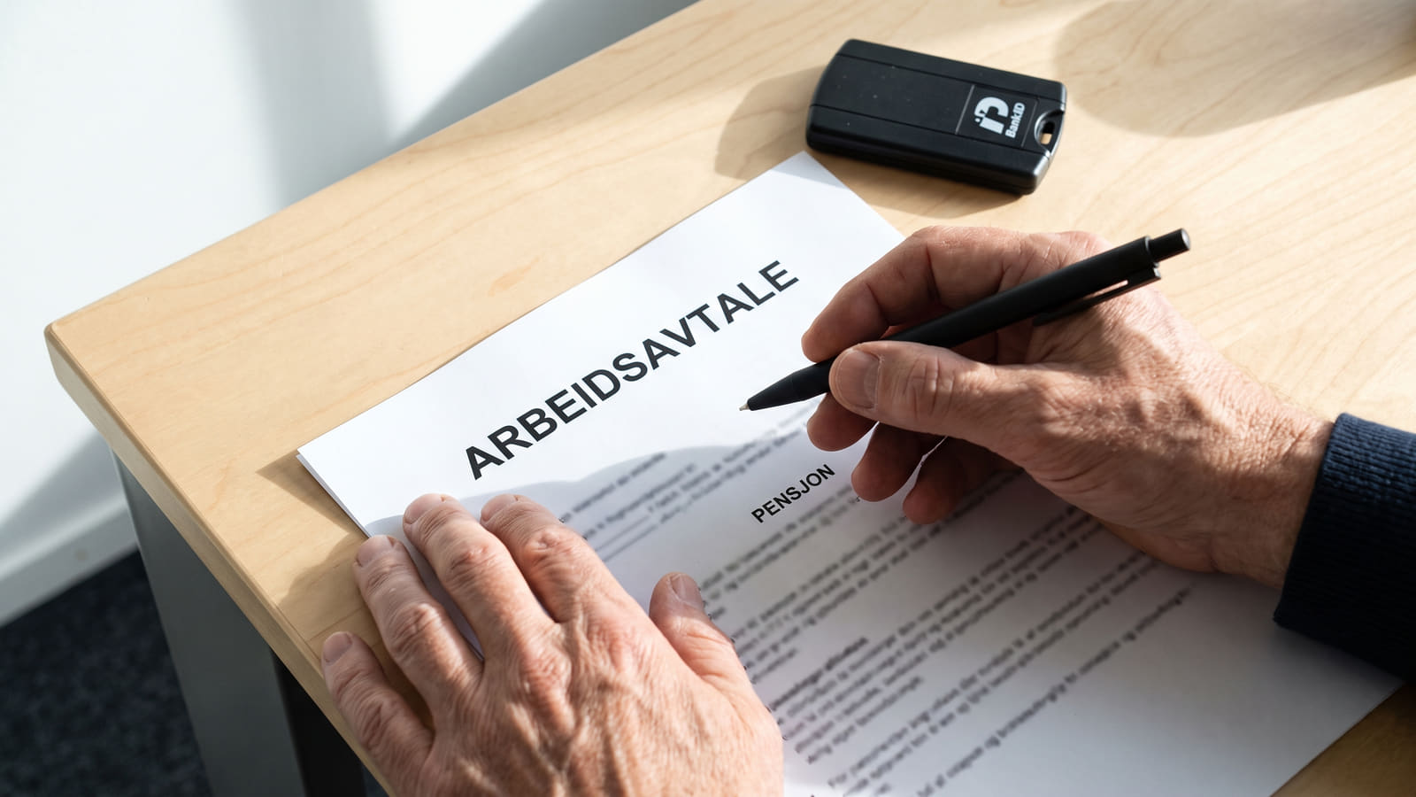Å bytte jobb sent i karrieren kan bli ditt livs dyreste tabbe. Signerer du en arbeidsavtale uten AFP-dekning, risikerer du å tape over én million kroner i pensjon.