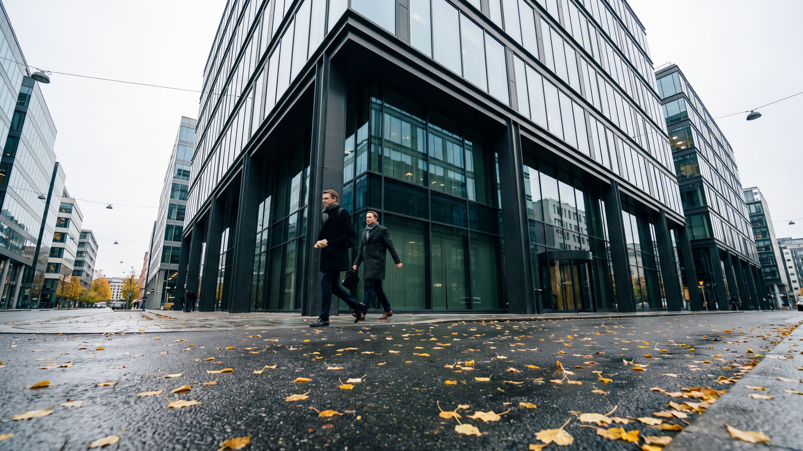 Betaler du for mye i plattformavgift? Lær hvordan bankens skjulte gebyrer spiser opp fondsgevinsten din, og se hvilke aktører som er billigst i 2026.