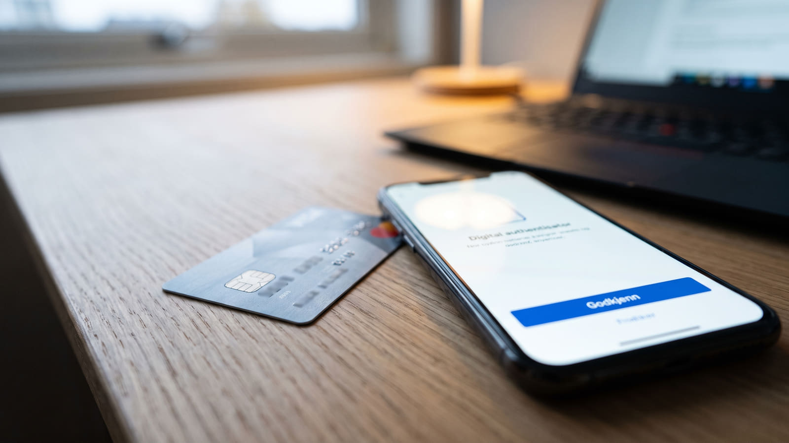 Selv om banken din har dårlig omdømme, er pengene sikret av Bankenes sikringsfond. Med BankID er det også svært enkelt å flytte pengene til en bank du stoler på.