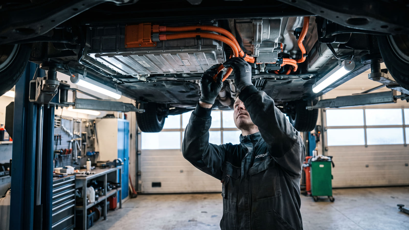 Skal du forsikre Skoda Octavia iV? Les om maskinskade, batteridekning og hvordan du unngår å betale for mye når fabrikkgarantien utløper.