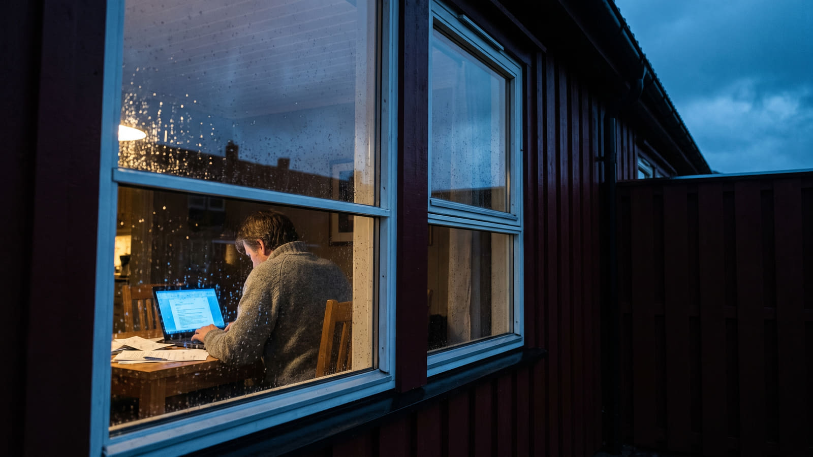 Betaler du for mye på boliglånet? Lær hvordan du bruker e-takst, forhandler lavere rente eller bytter bank for å spare penger hver måned.