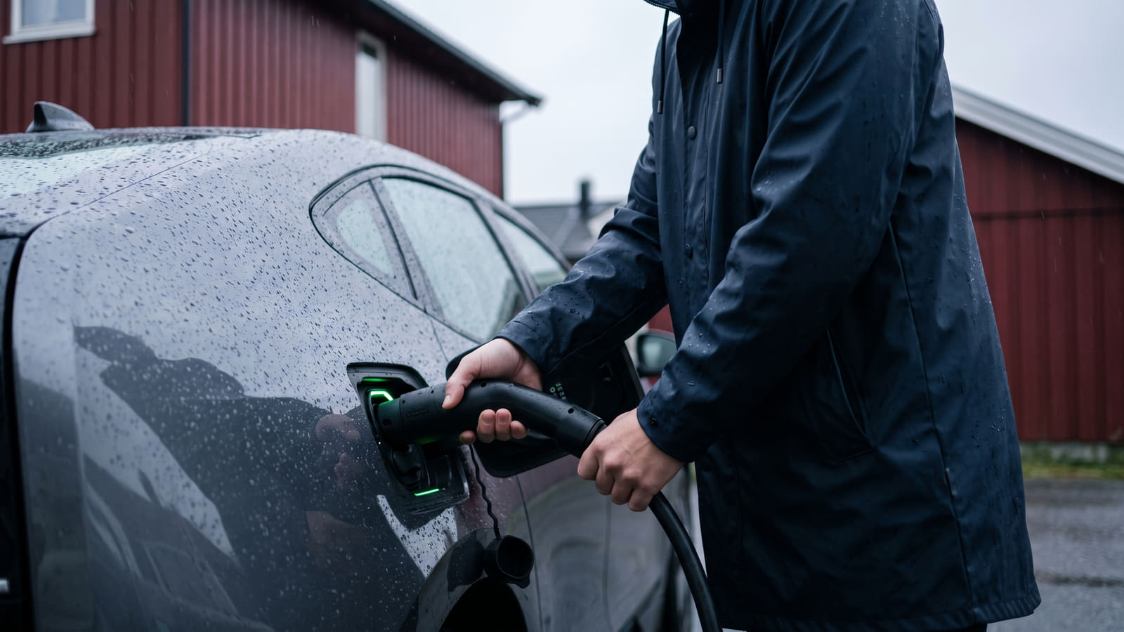 Lønner det seg å bytte fra dieselbil til elbil? Se hva du sparer på drivstoff, og hvordan du unngår fellene med dyr forsikring og høye strømpriser.