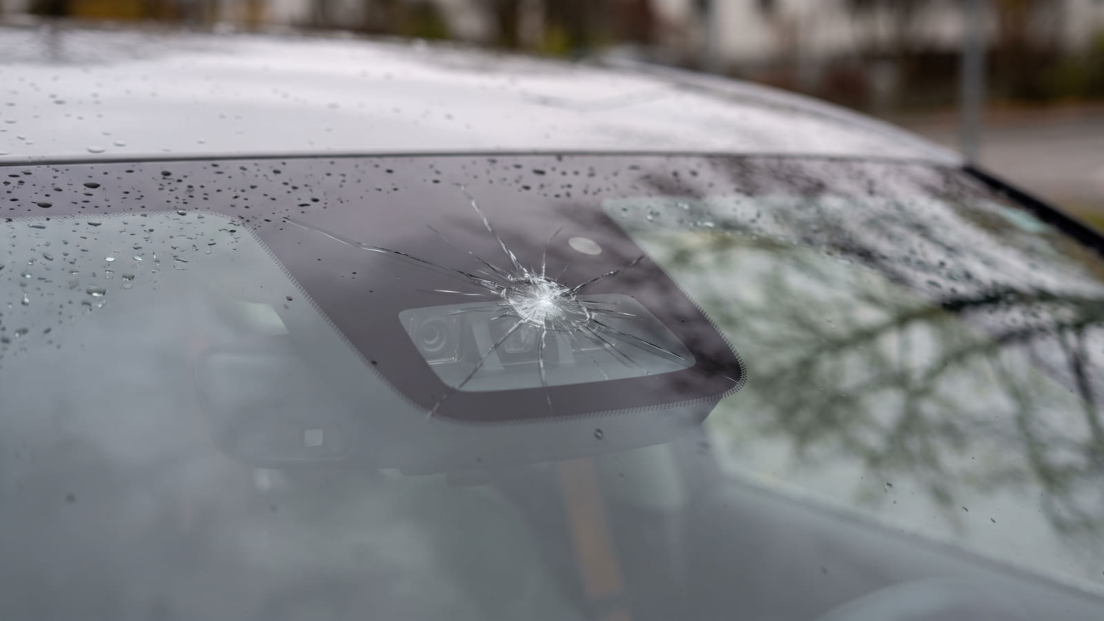Skal du forsikre VW ID.3? Les om viktige dekninger som maskinskade, se prisforskjeller og finn den beste forsikringen for din elbil her.