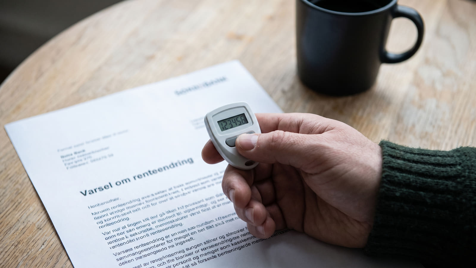 Venter du på rentekutt? Lær hvordan du forhandler ned boliglånsrenten, vurderer fastrente og sparer tusenvis av kroner ved å ta grep. Les guiden her.