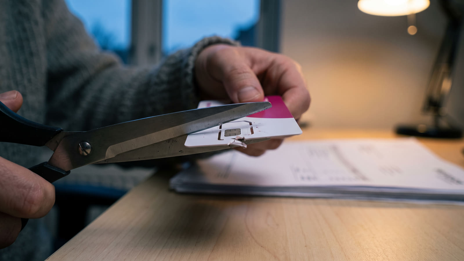 Har selskapet ditt lekket personopplysninger? Les om dine rettigheter til å bryte bindingstiden, kreve sletting av data og få økonomisk erstatning.