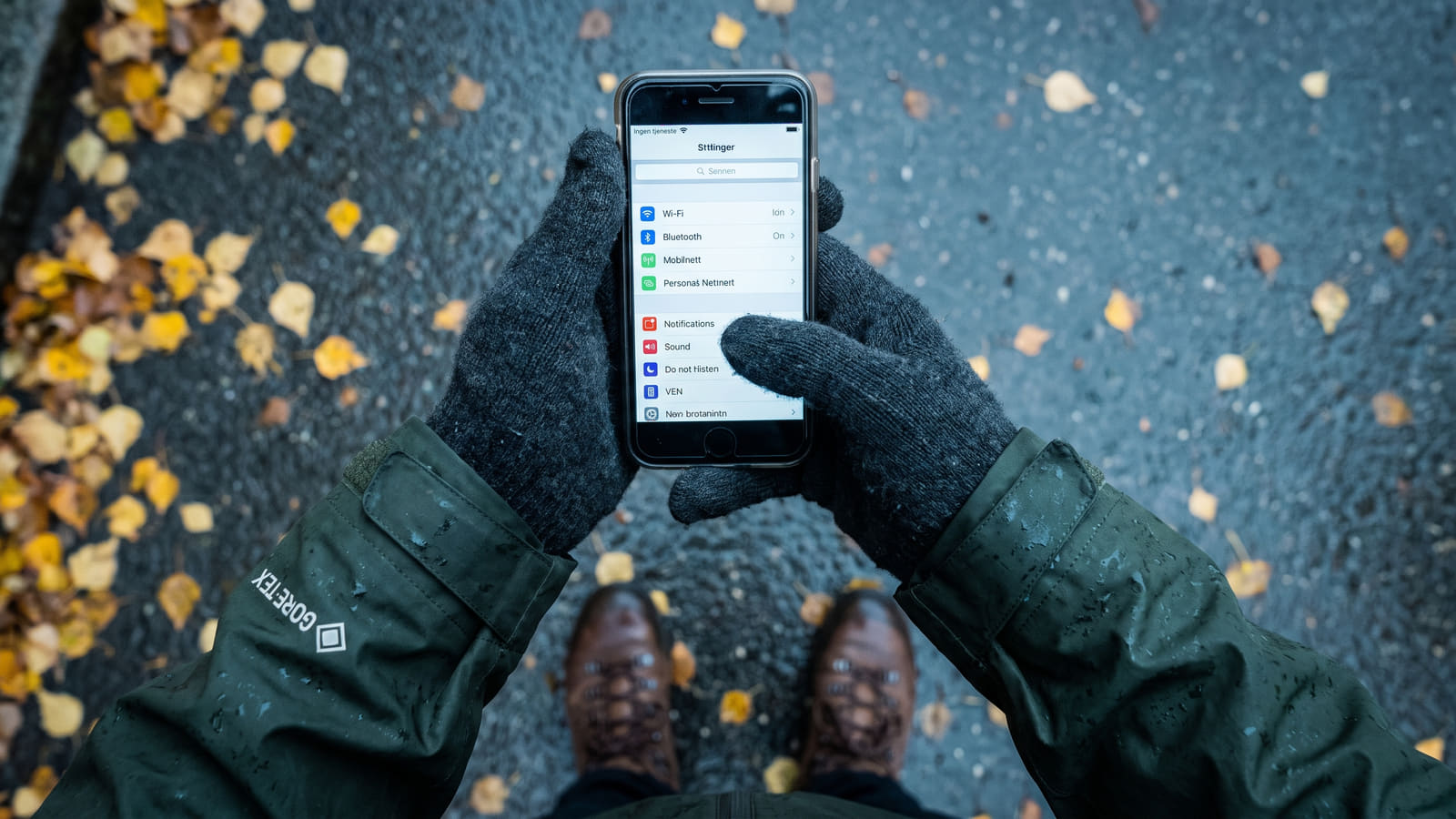 Opplever du nettutfall? Se hvordan du enkelt sikrer mobildekningen med Dual SIM og eSIM, slik at du alltid har en reserveløsning hvis nettet går ned.