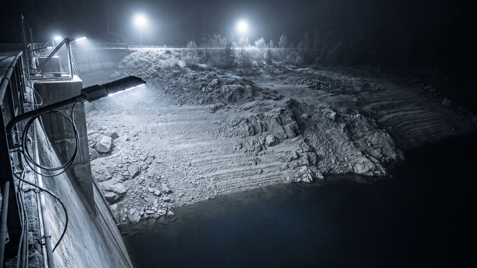 Skal du binde strømprisen i NO2? Se hvorfor Norgespris er et bedre valg, fellene du må unngå, og hvordan du sikrer både bolig og hytte før vinteren.