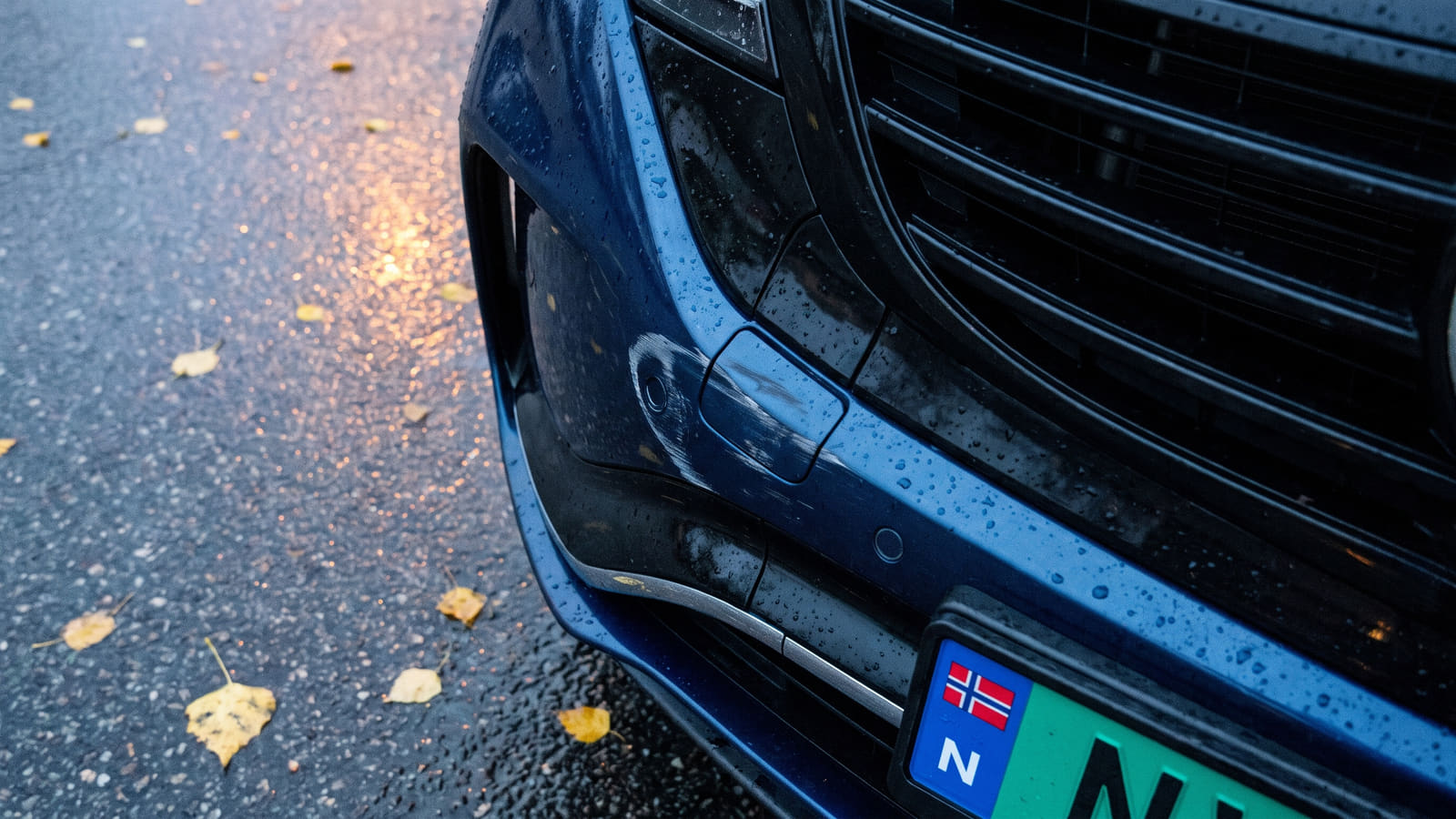 Har bilforsikringen blitt dyrere? Se hvorfor prisene øker, hvordan du regner på samlerabatten, og hvordan du enkelt bytter selskap midt i året.